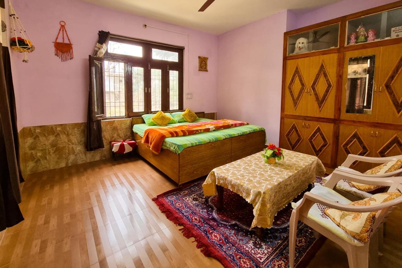 Aditya Homestay Далхаузі Екстер'єр фото