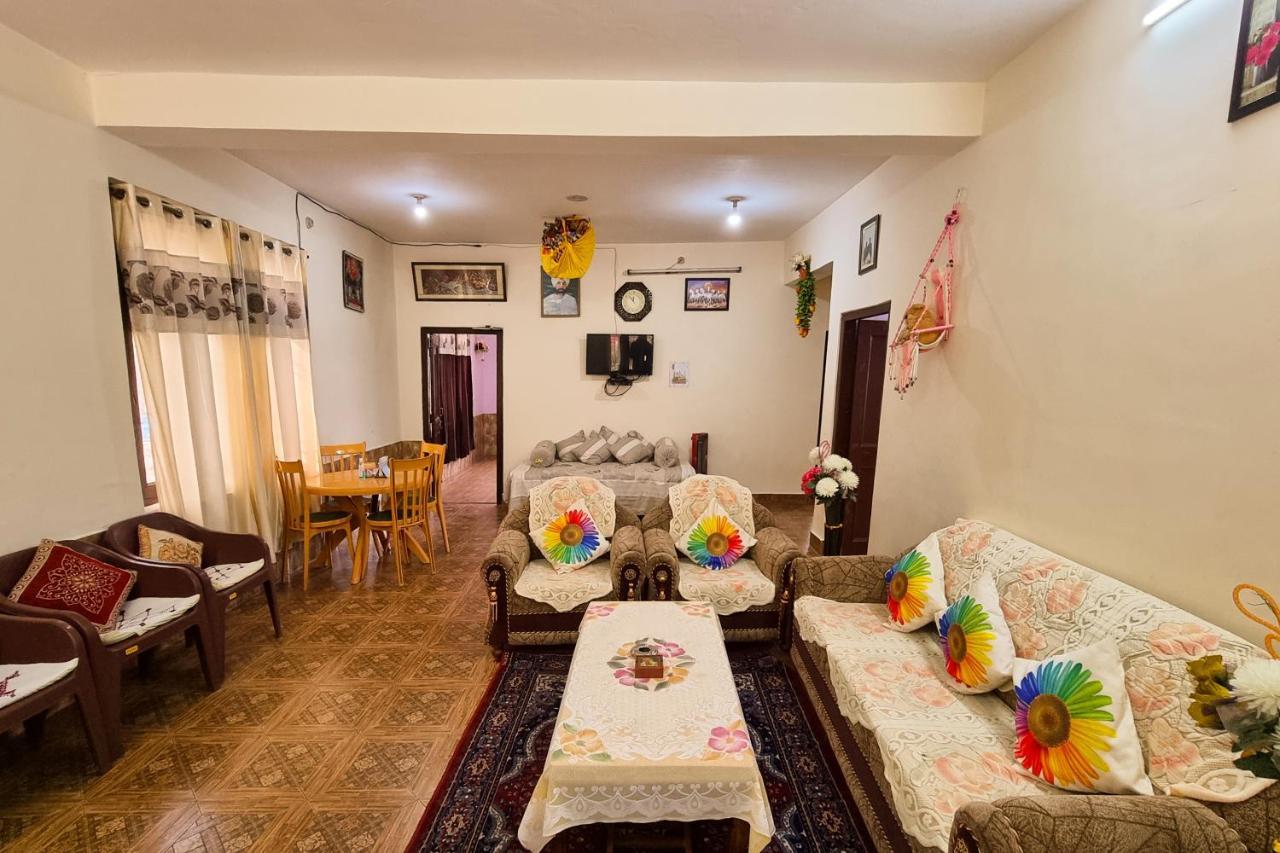Aditya Homestay Далхаузі Екстер'єр фото