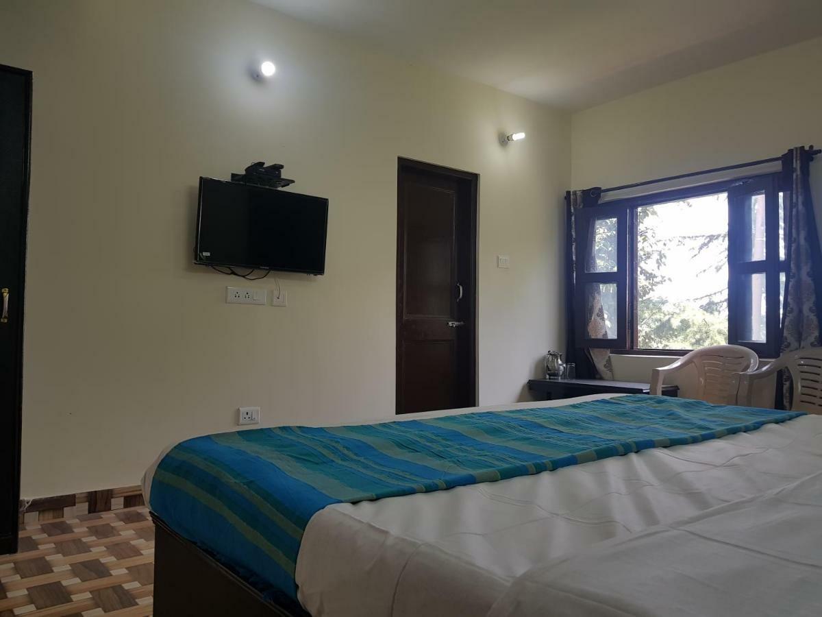 Aditya Homestay Далхаузі Екстер'єр фото