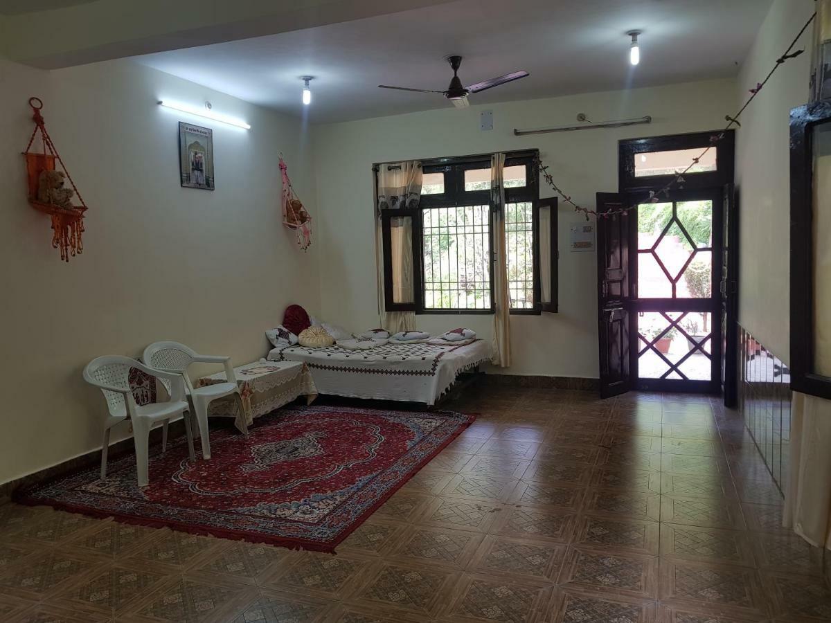 Aditya Homestay Далхаузі Екстер'єр фото