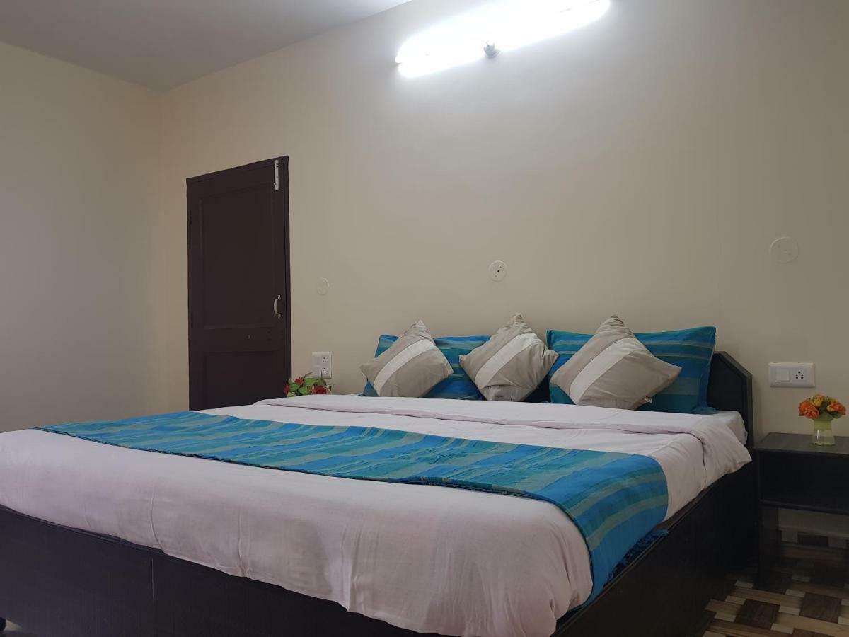 Aditya Homestay Далхаузі Екстер'єр фото