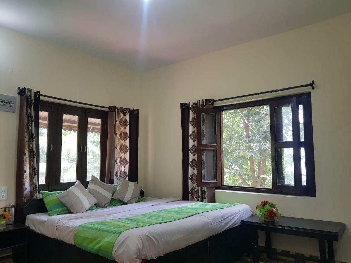 Aditya Homestay Далхаузі Екстер'єр фото